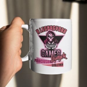 Bögre a legnagyobb gamer lányok márciusban születnek