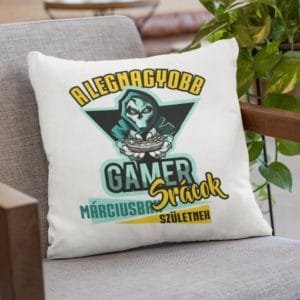 Párna a legnagyobb gamer srácok márciusban születnek