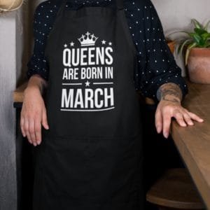 Kötény queens are born in march fehér