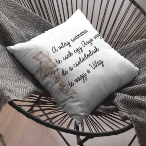 A világ számára te csak egy anya vagy párna