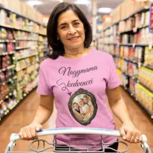 Egyedi fényképes női póló Nagymama kedvencei felirattal, rózsaszín ajándék póló nagymamáknak családi fotókkal