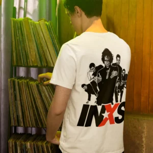 Fehér INXS zenekaros póló hátoldali nagyméretű grafikával és INXS logóval.